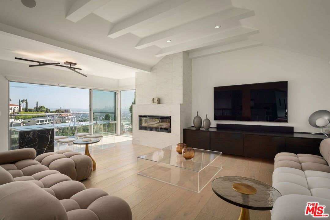 1430 Miller Dr - Photo 7 of 8