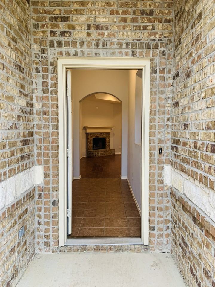 1613 Makayla Ln #NA - Photo 2 of 29