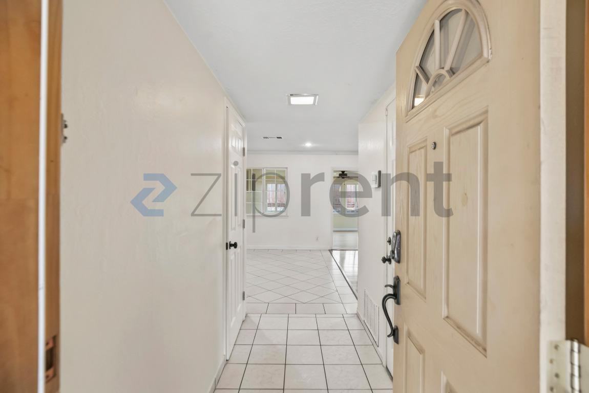 3350 Denton Way - Photo 5 of 29