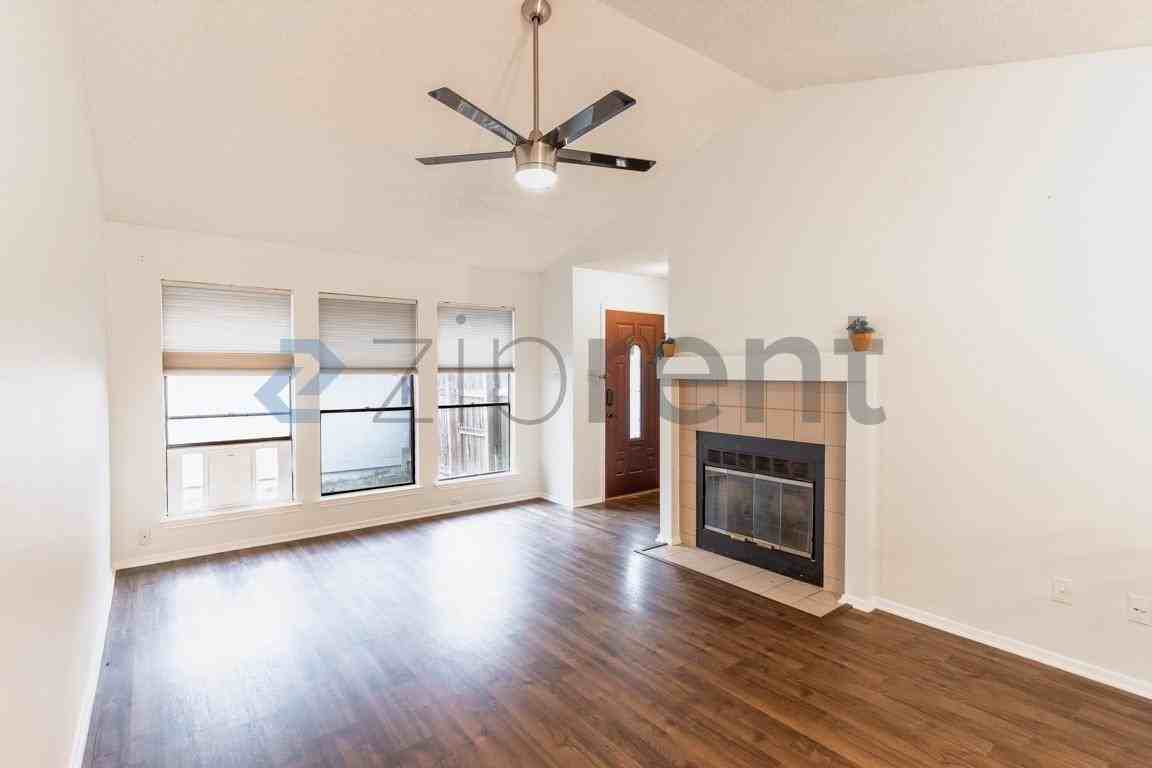 12900 Widge Dr - Photo 2 of 25