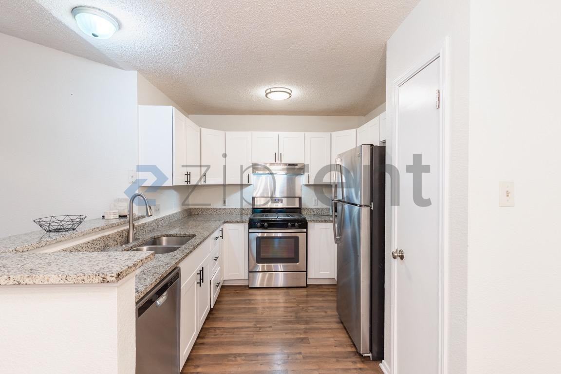 12900 Widge Dr - Photo 6 of 25