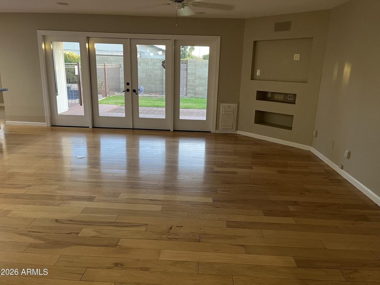 3301 W Belmont Ave - Photo 7 of 17