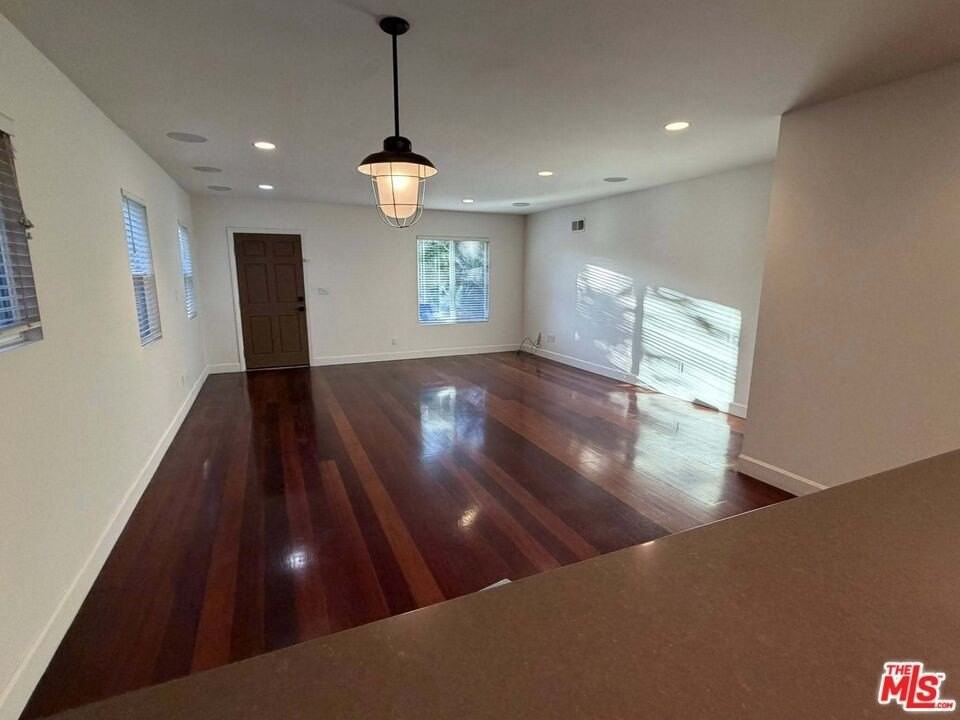 832 N Las Palmas Ave - Photo 6 of 37