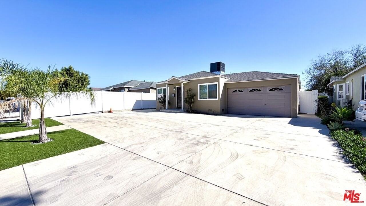 11836 Rialto St - Photo 3 of 34