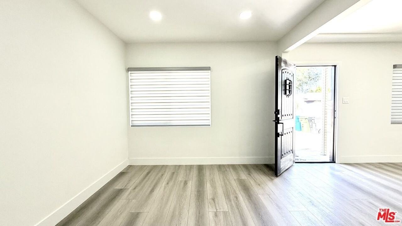 11836 Rialto St - Photo 6 of 34