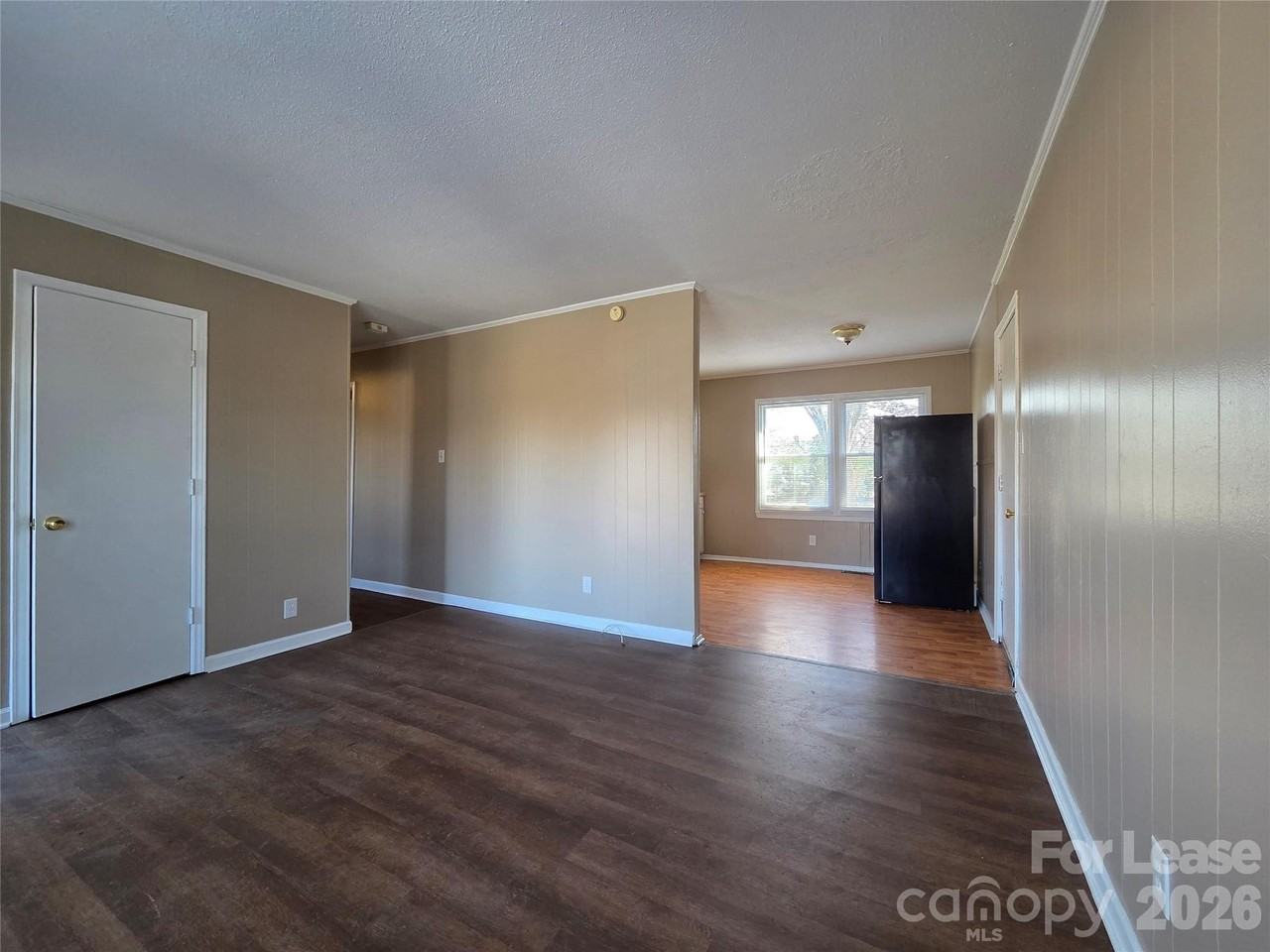 743 Clarinda St - Photo 2 of 13