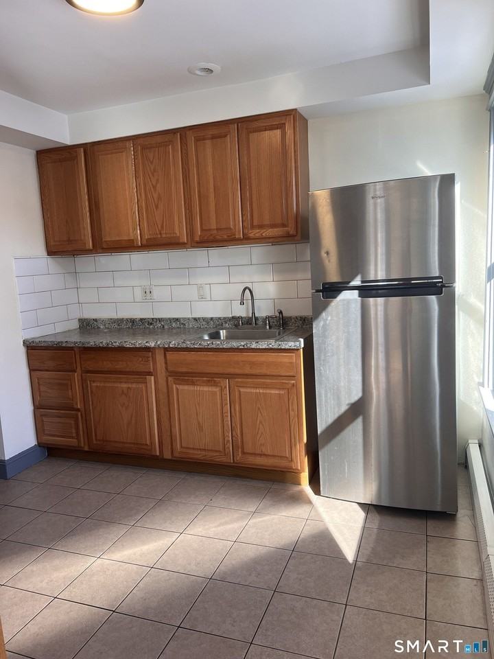 337 Wilson St 2nd Fl #2ndFL - Photo 5 of 19