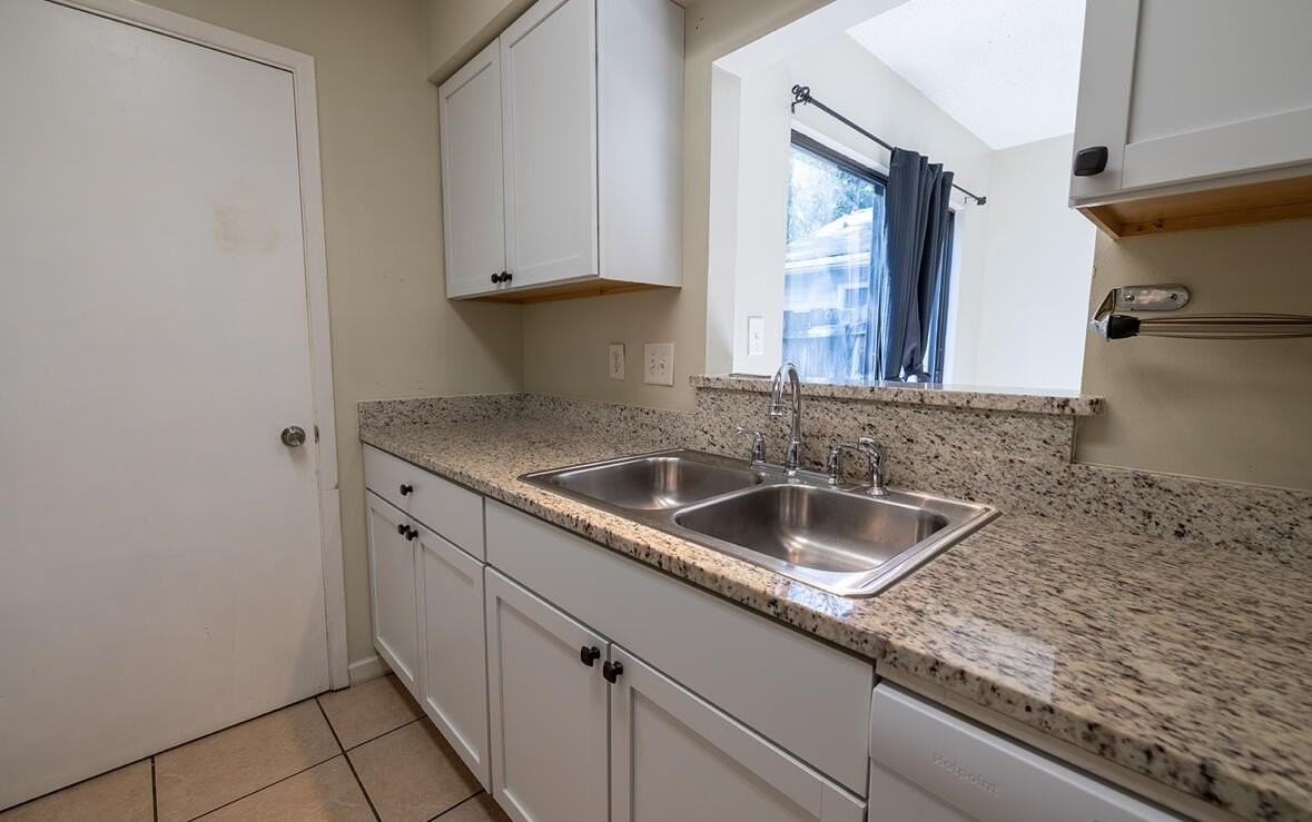 912 48th St - Photo 6 of 13