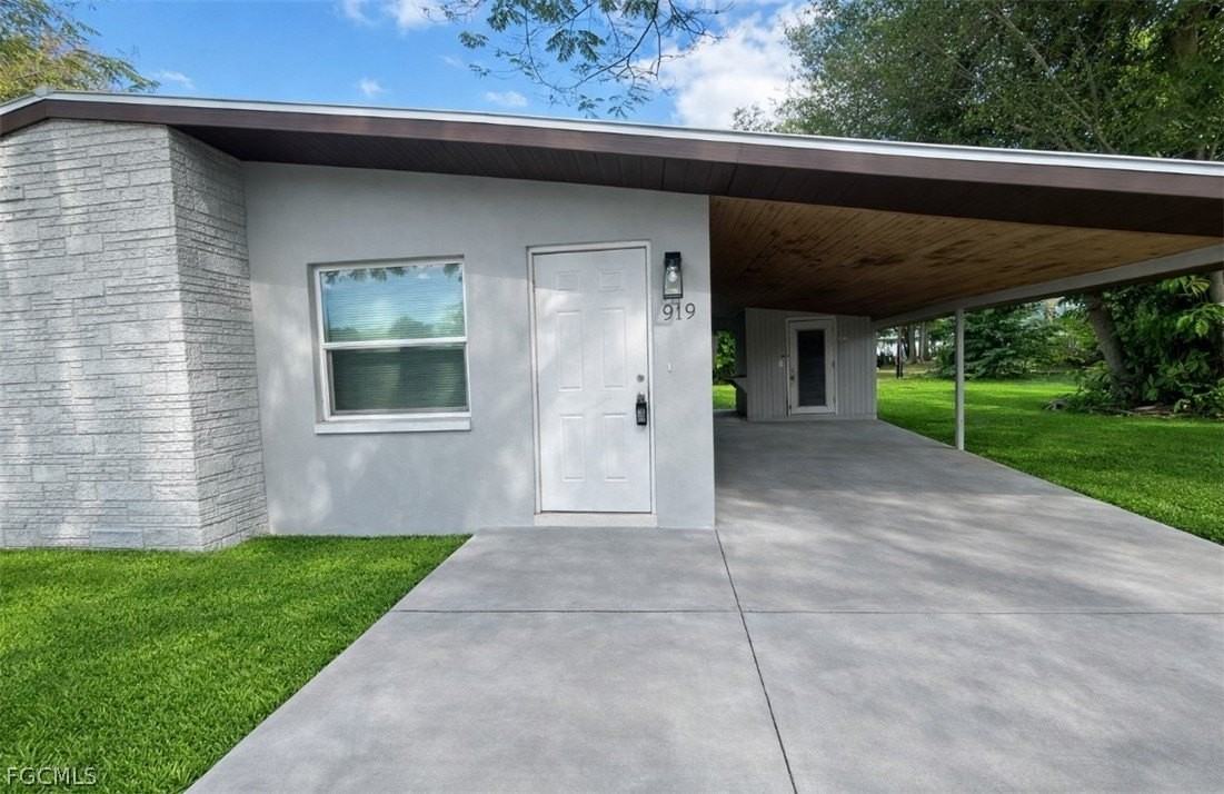 919 Freemont St - Photo 2 of 14