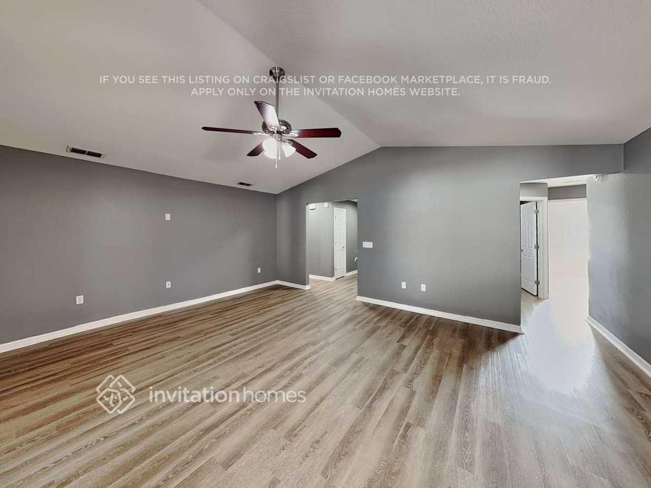 3603 Bristol Cove Ln - Photo 3 of 19