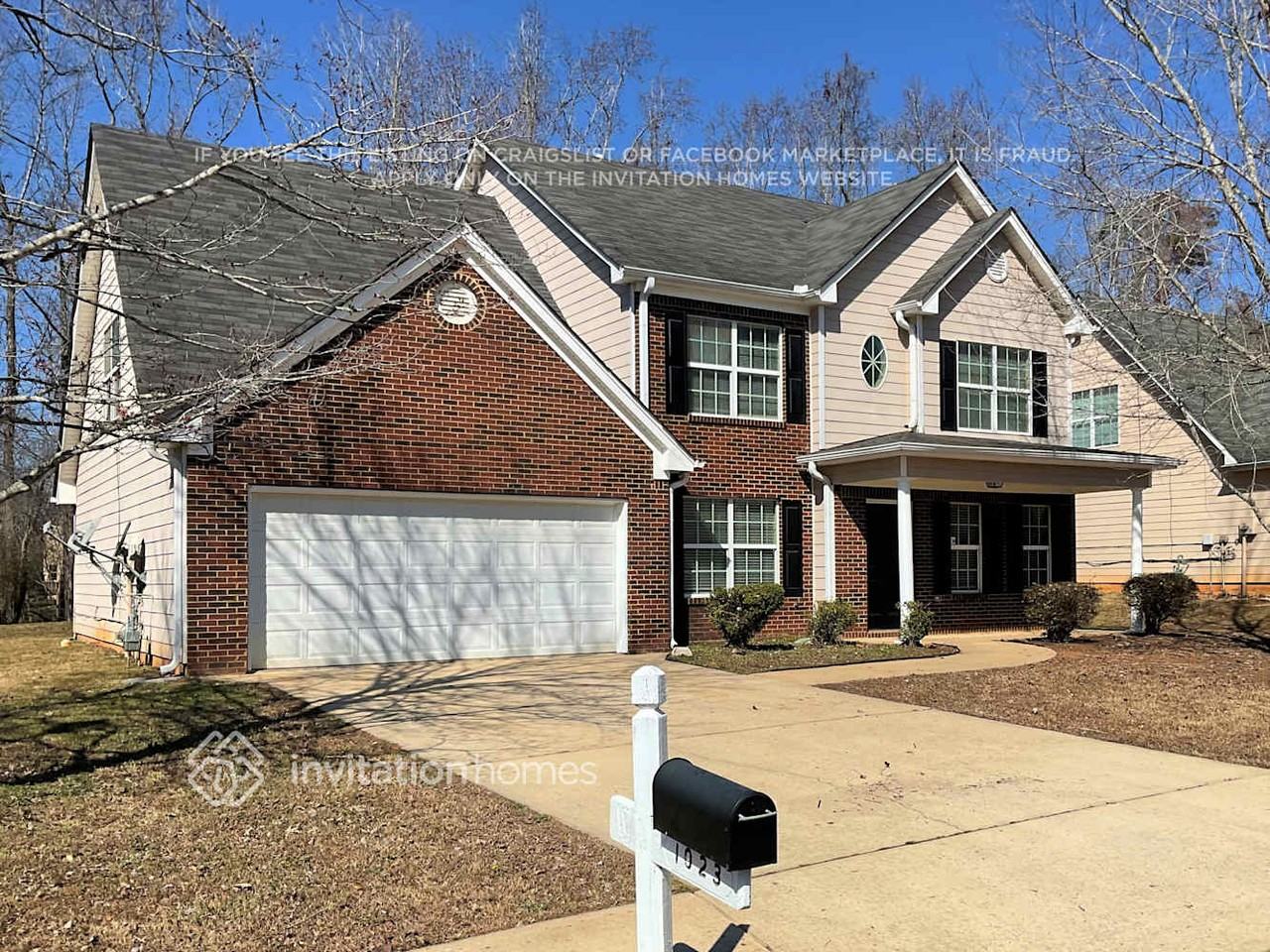 1023 Lear Dr - Photo 2 of 22
