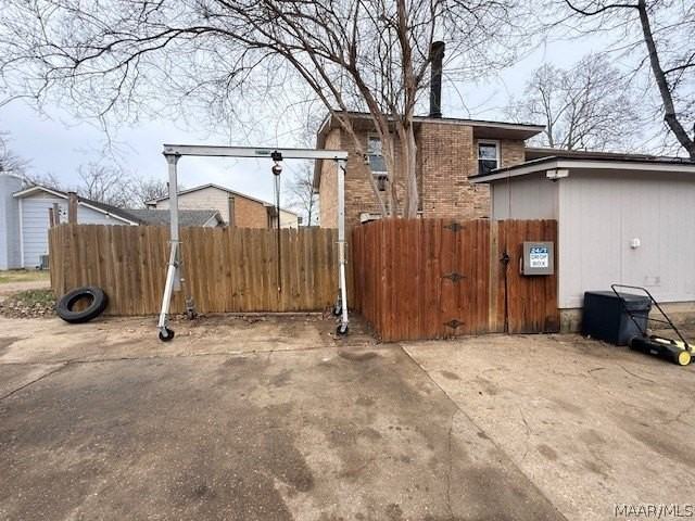 1621 Limestone Ct - Photo 2 of 20