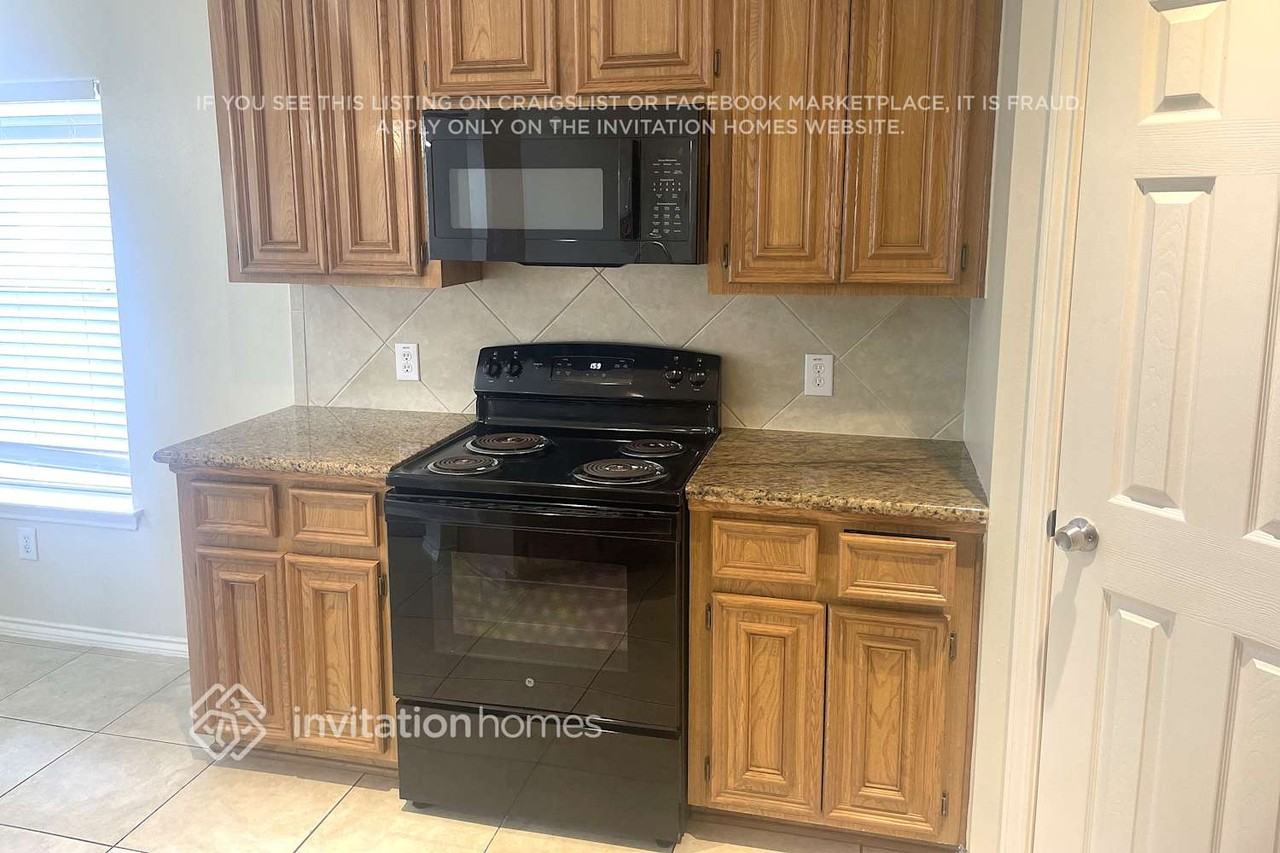 3208 Waterglen Ct - Photo 5 of 18