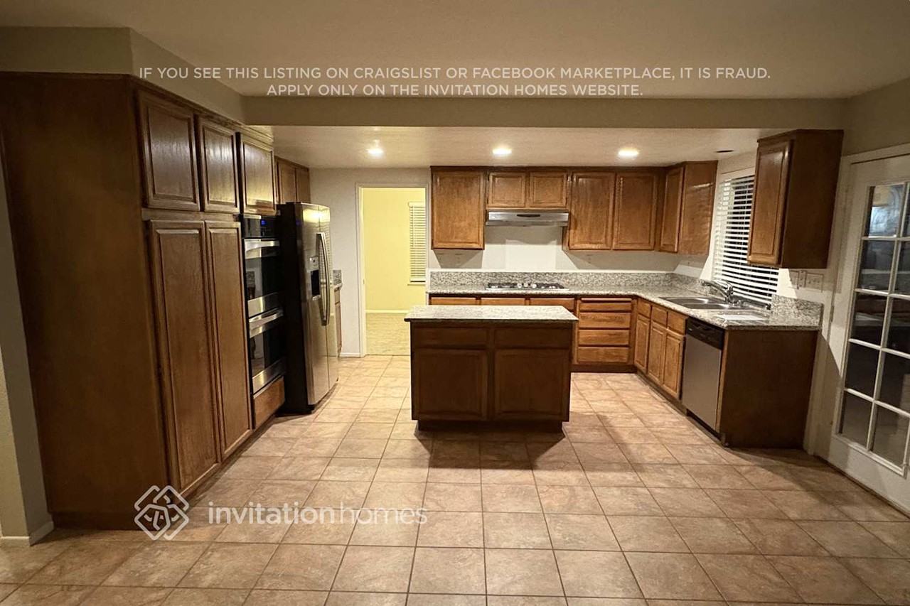 3100 Regency Way - Photo 6 of 18