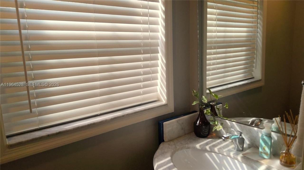 12614 Sw 54th Ct - Photo 7 of 27