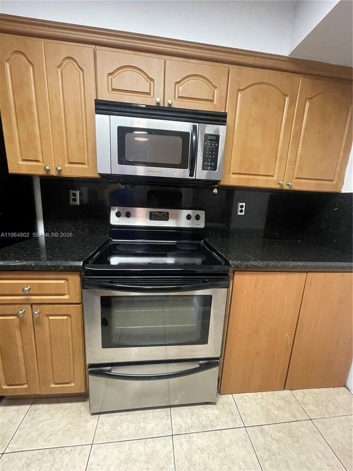 15221 Sw 80th St #205 - Photo 6 of 11