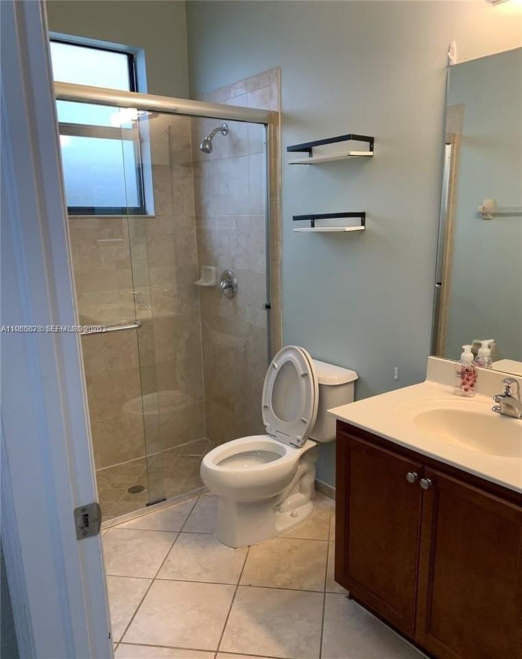 10440 Sw 228th Ter - Photo 7 of 28