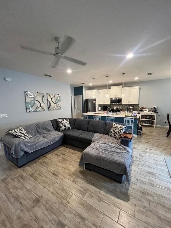 887 Lady Bird Ln - Photo 6 of 21