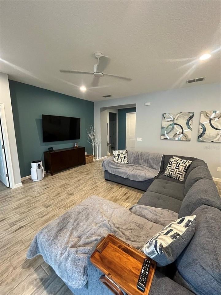 887 Lady Bird Ln - Photo 7 of 21