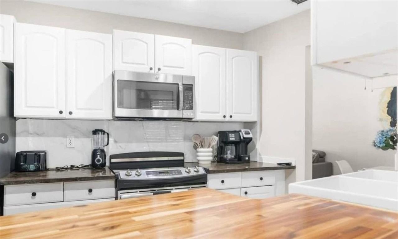 13501 Whitby Rd - Photo 7 of 21