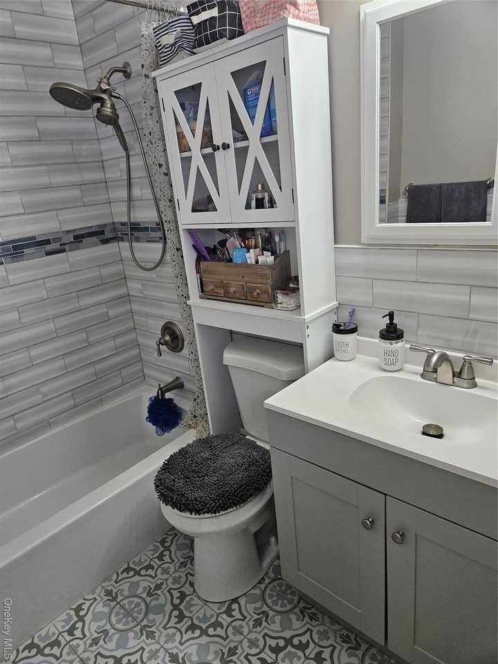 20 Lexington Hl Unit 10 #10 - Photo 5 of 20