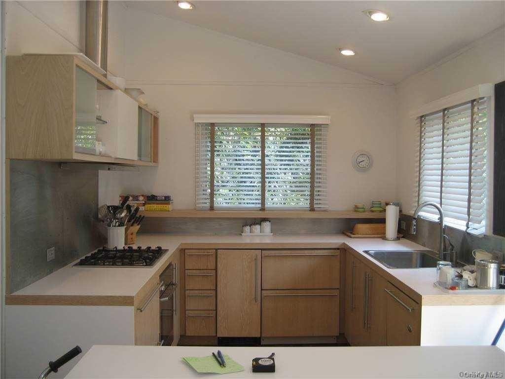 4 Superior Ave - Photo 4 of 20