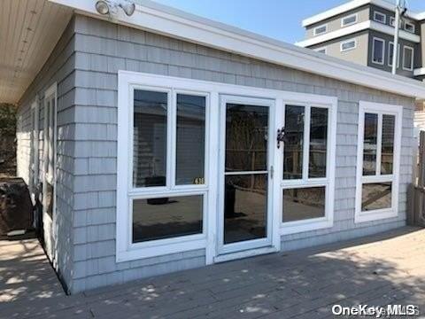 63 Thompson Ave - Photo 2 of 16