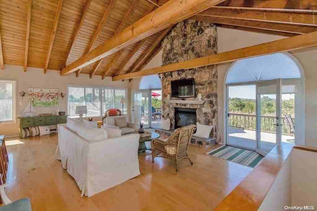 12 Sea Breeze Walk - Photo 3 of 12