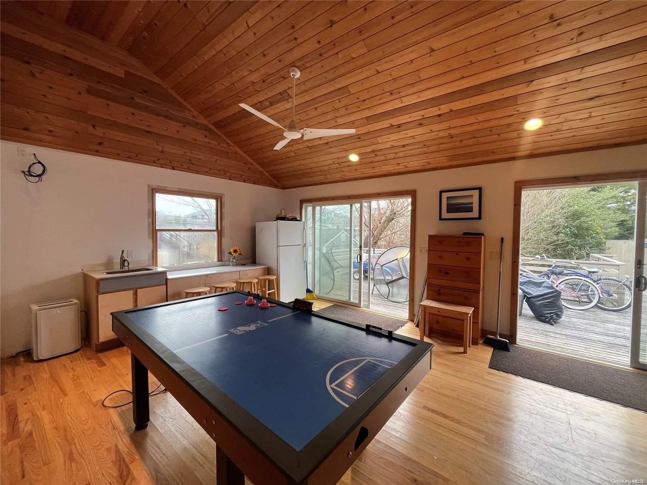 6 Champlain St - Photo 7 of 15