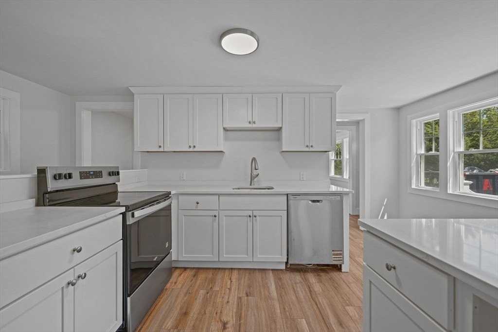 282 Parker Rd - Photo 2 of 17