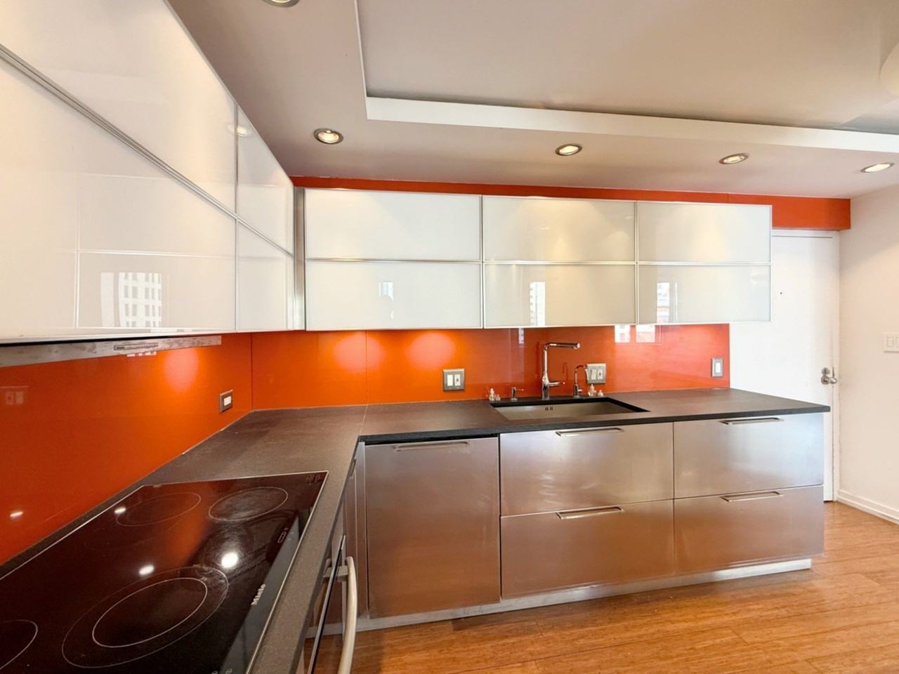 211 E Ohio St Apt 2707 #2707 - Photo 2 of 43