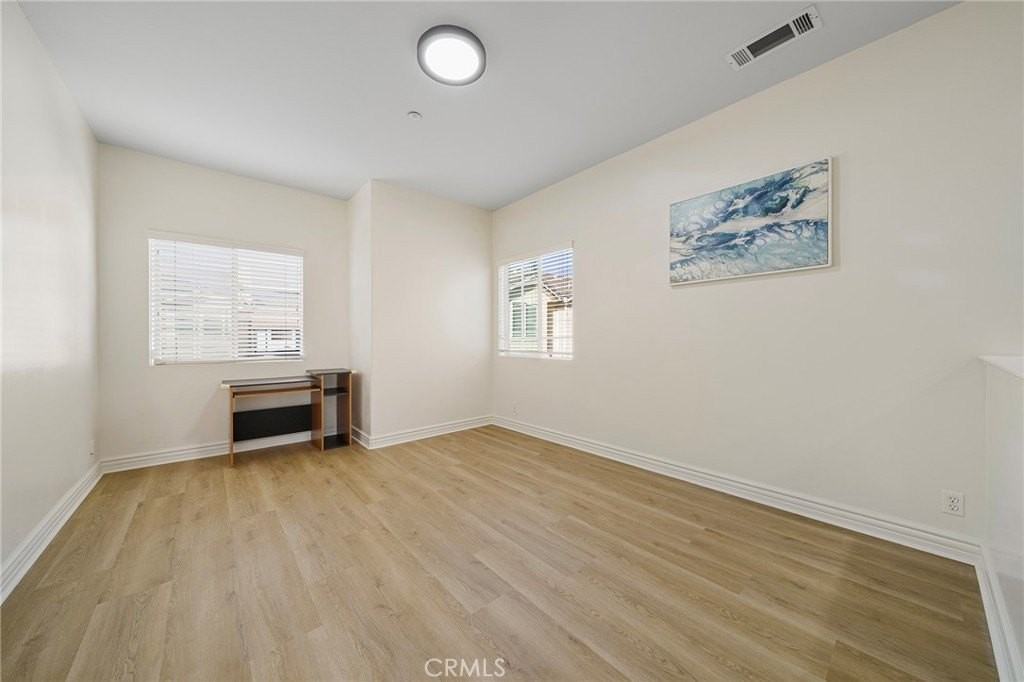 527 S 5th Ave #B - Photo 6 of 36