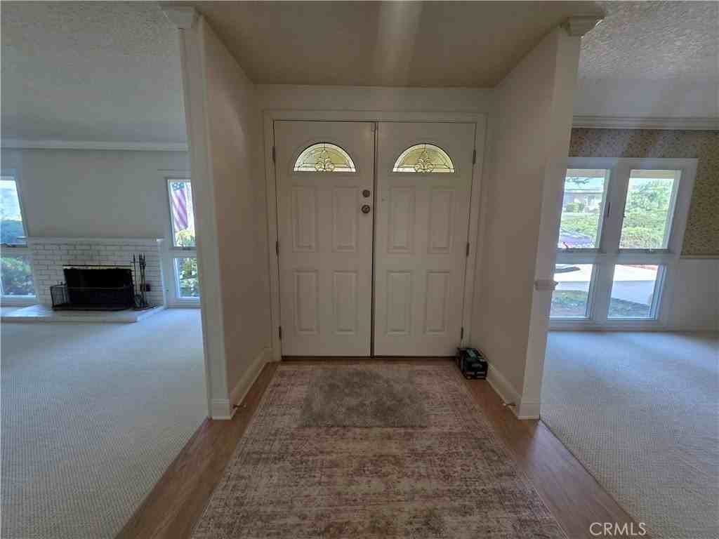 1568 Ridge St - Photo 5 of 22