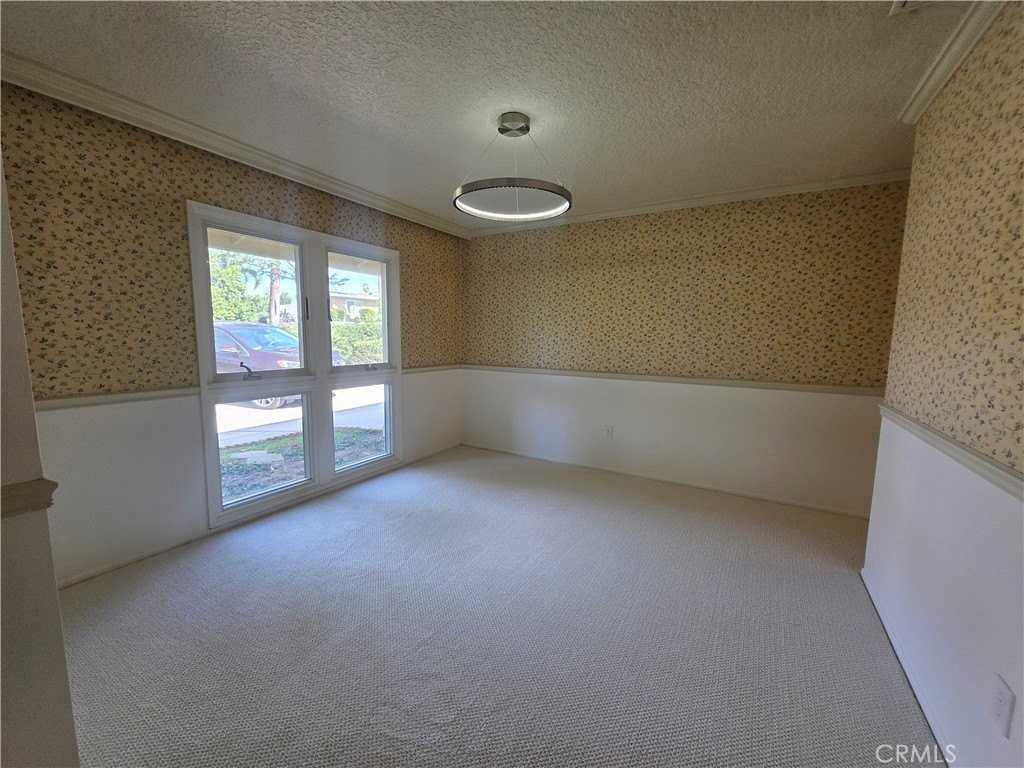 1568 Ridge St - Photo 6 of 22