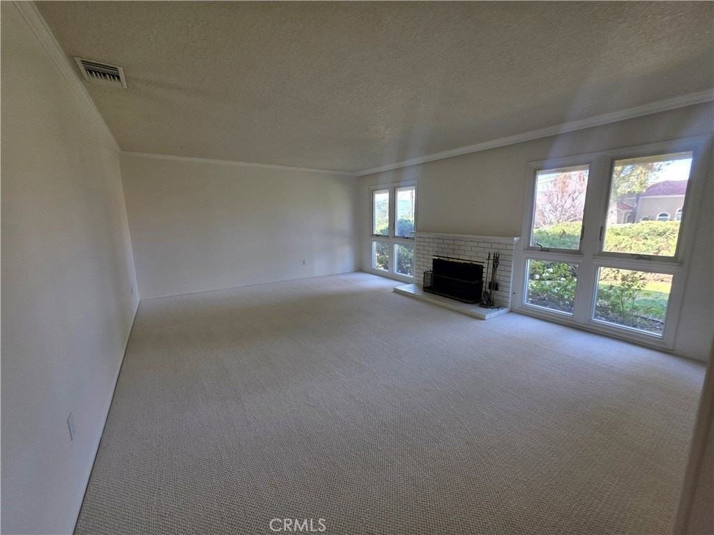 1568 Ridge St - Photo 7 of 22