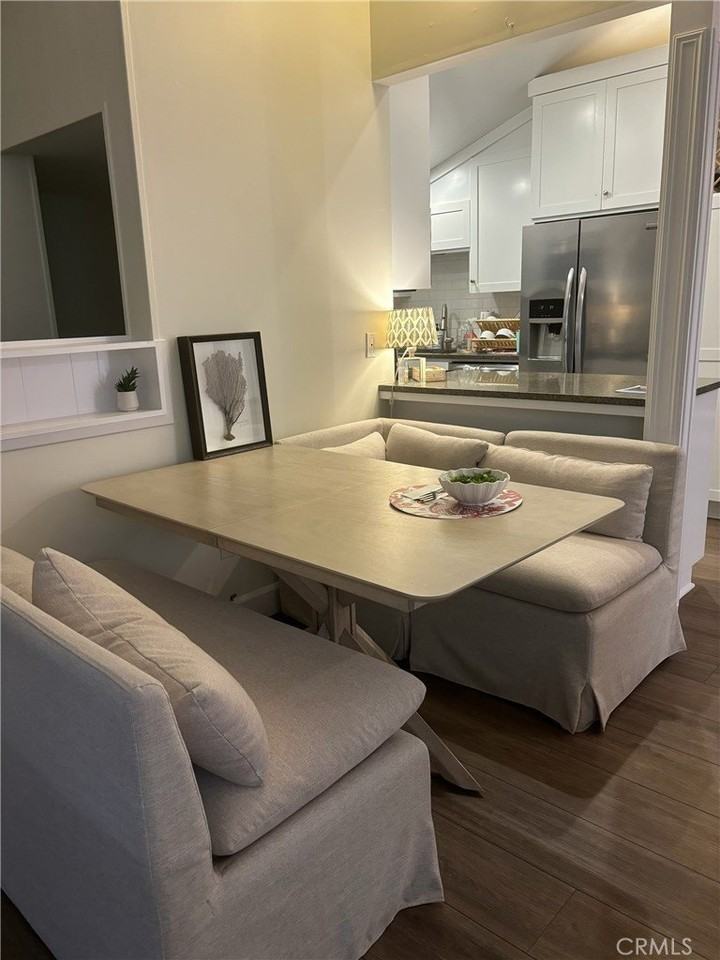 406 Heliotrope Ave #B - Photo 4 of 17