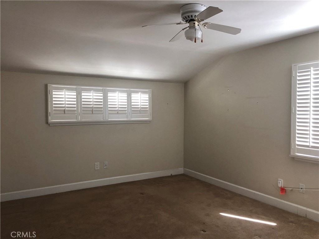 406 Heliotrope Ave #B - Photo 7 of 17