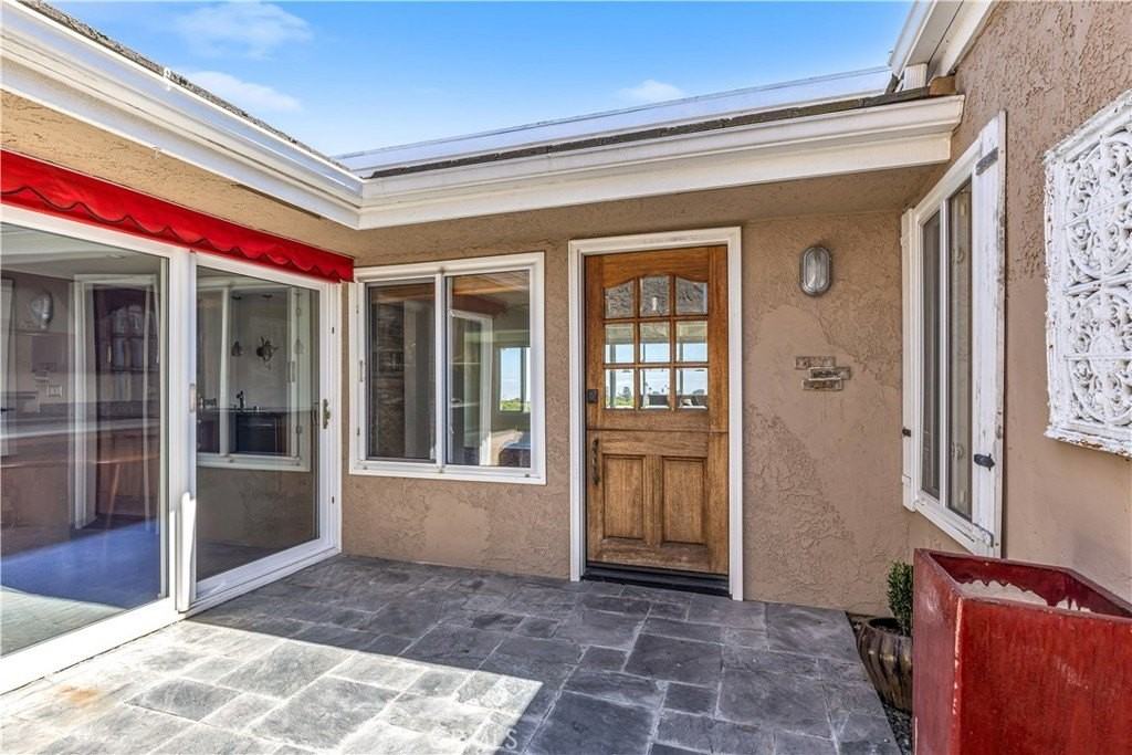 31262 Palma Dr - Photo 2 of 32