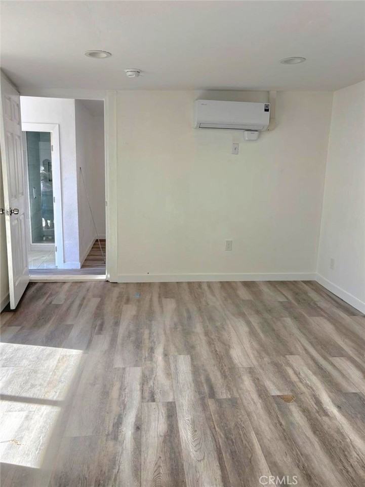 8854 Dorrington Ave - Photo 6 of 8