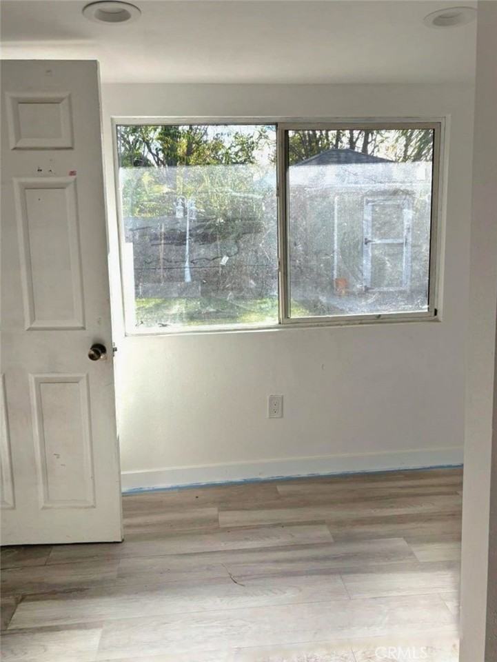 8854 Dorrington Ave - Photo 7 of 8