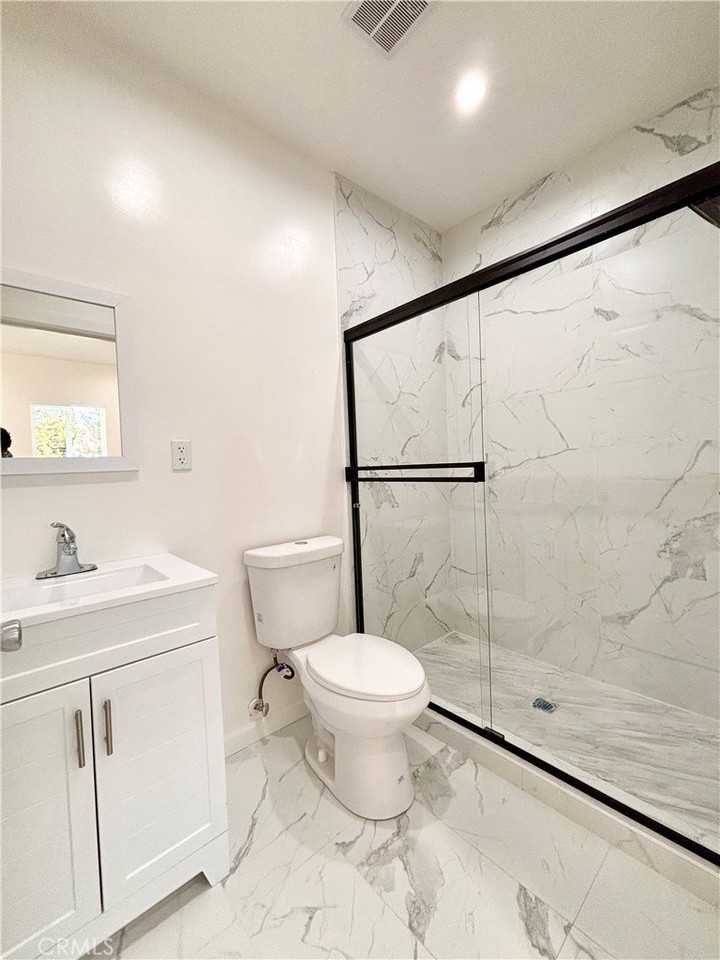 6432 Farralone Ave - Photo 6 of 7