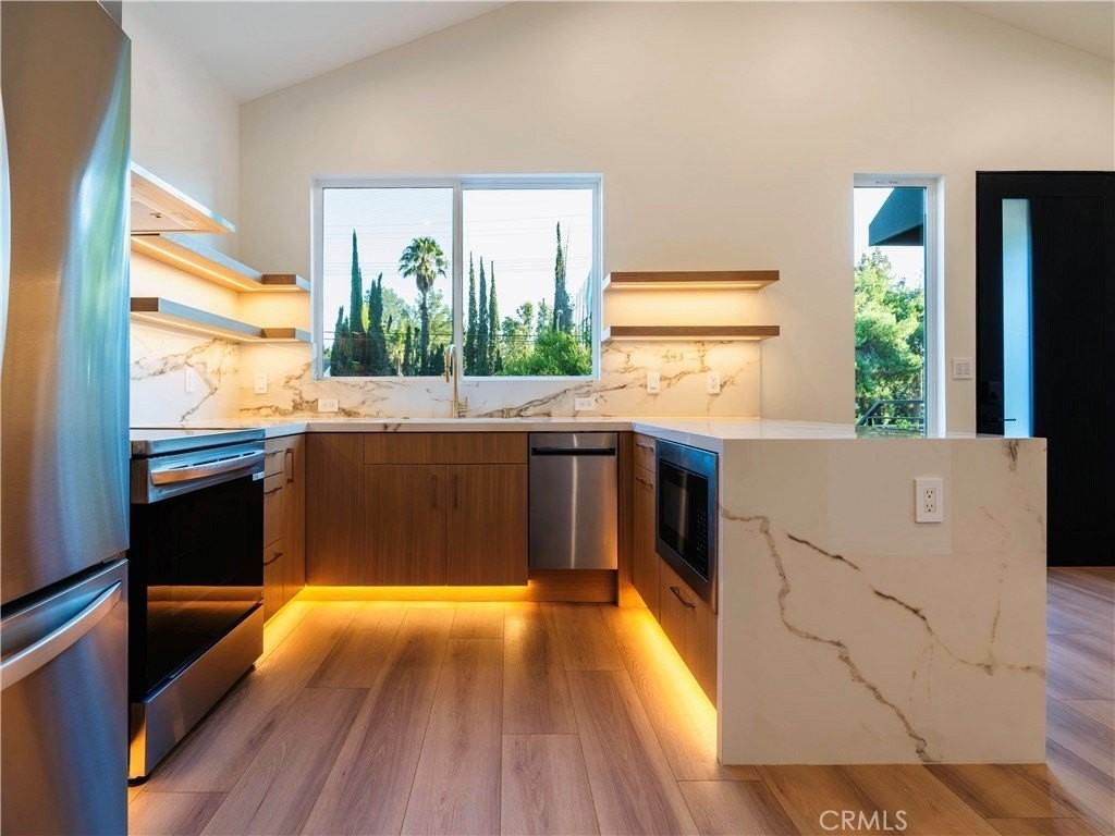 16739 Pineridge Dr - Photo 7 of 22