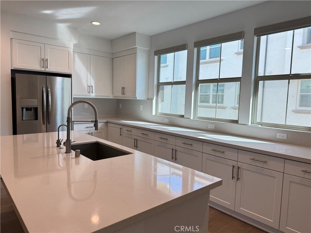 235 Babson Ct - Photo 6 of 12