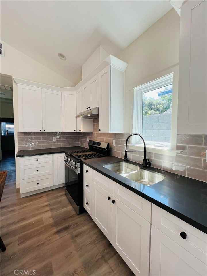 146 E Cherry Ave #1 - Photo 5 of 14