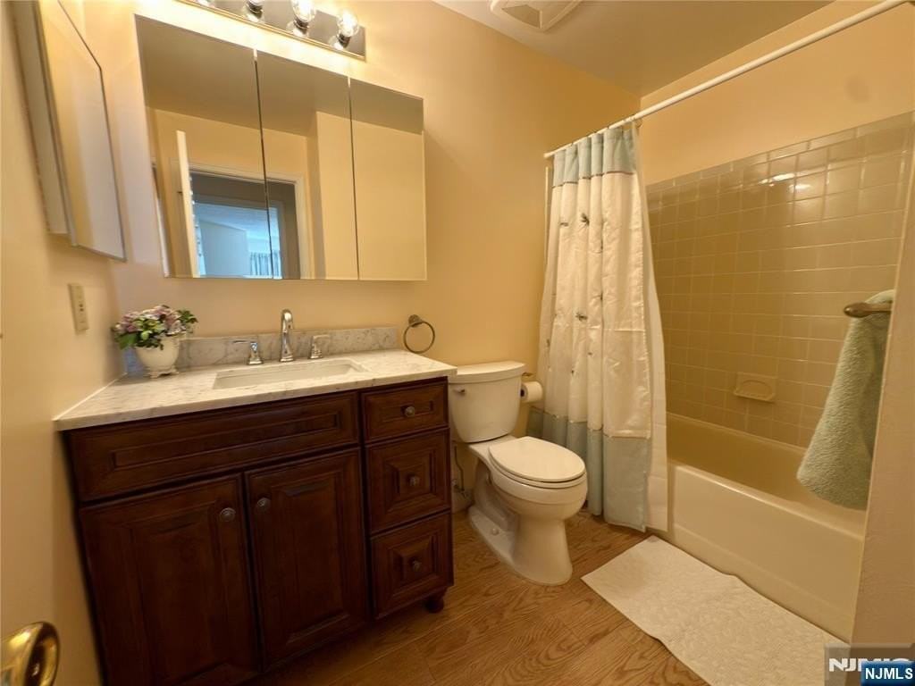 1148 Garrison Ct - Photo 5 of 14