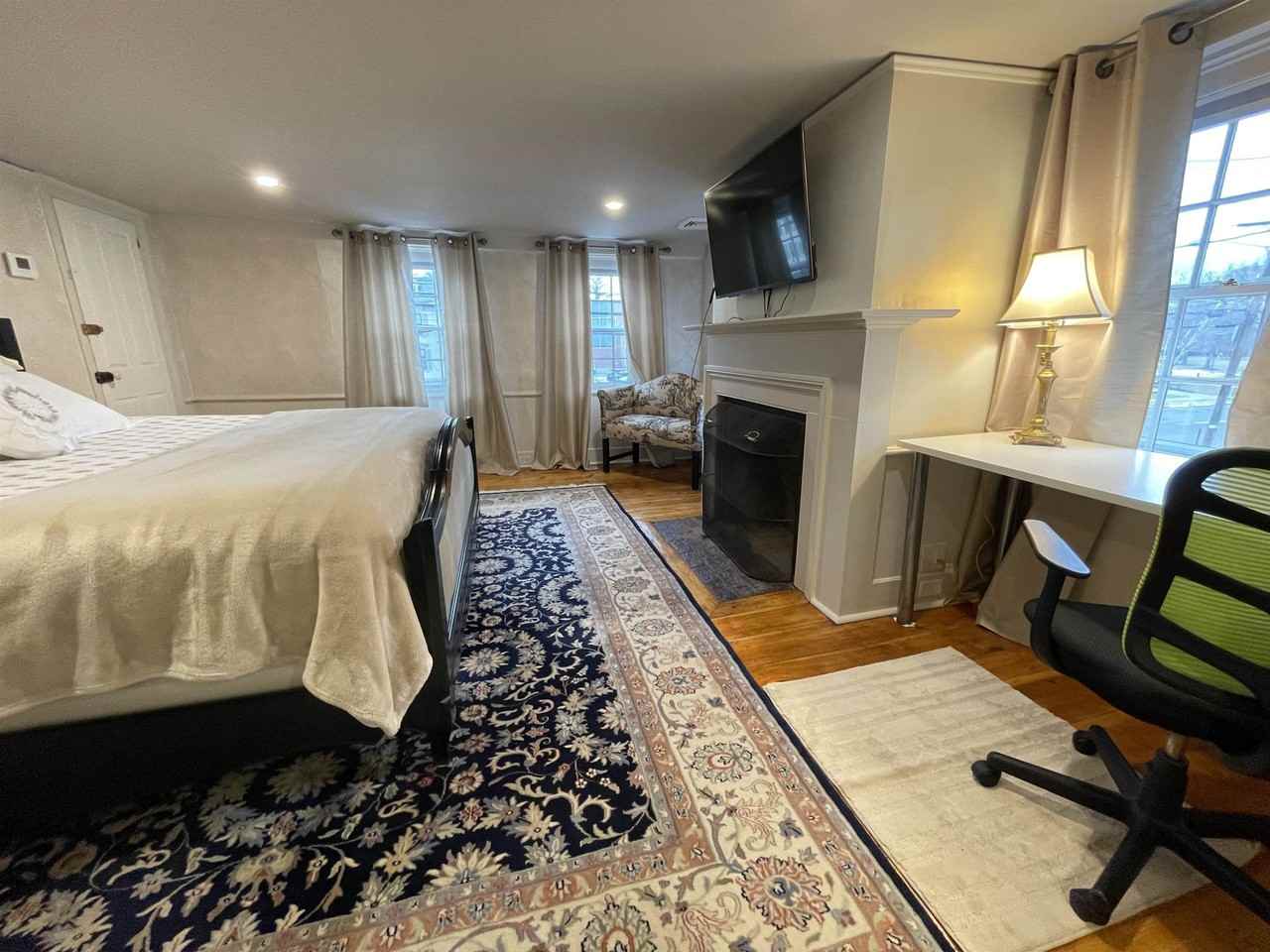 70 Front St - Photo 3 of 9