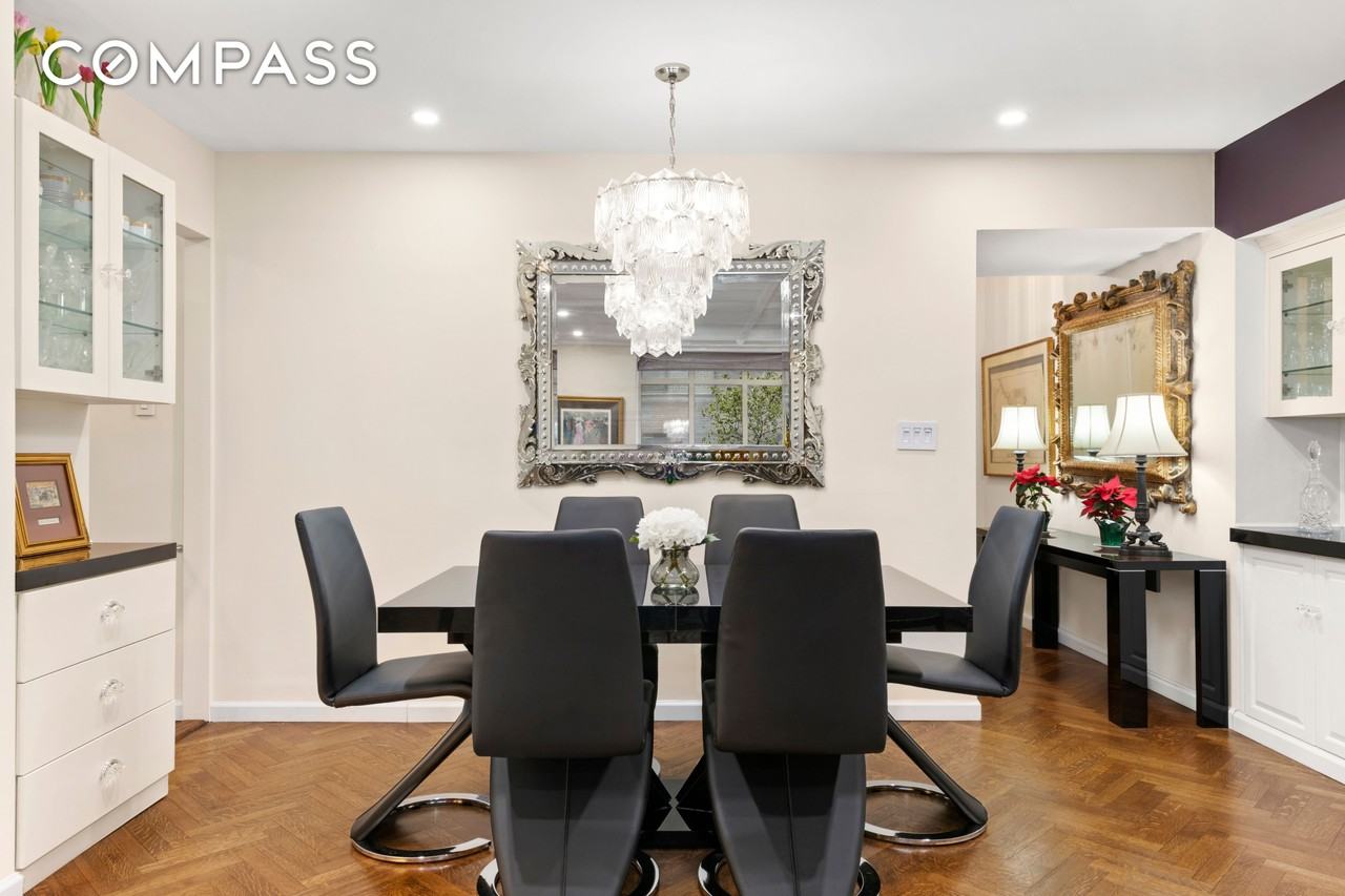 24 W 55th St #2E - Photo 2 of 9