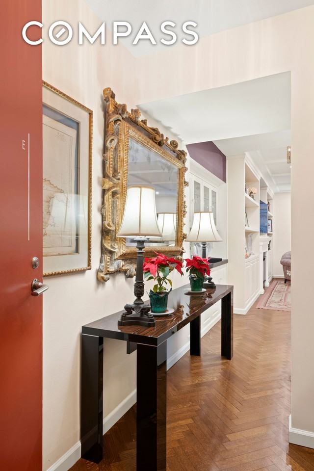 24 W 55th St #2E - Photo 6 of 9