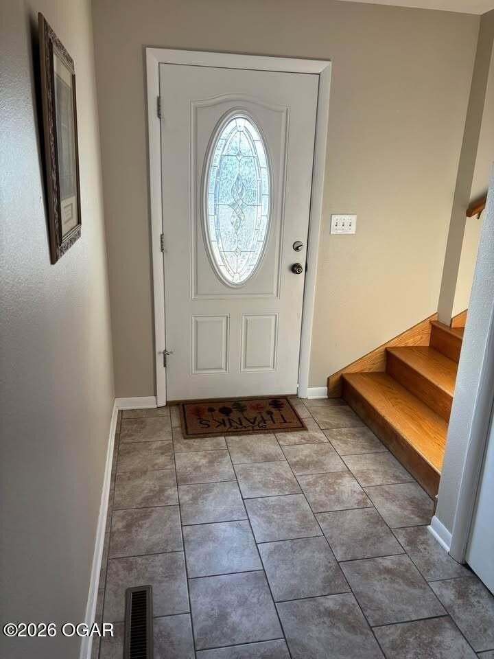 2631 Ohio Ave - Photo 2 of 25