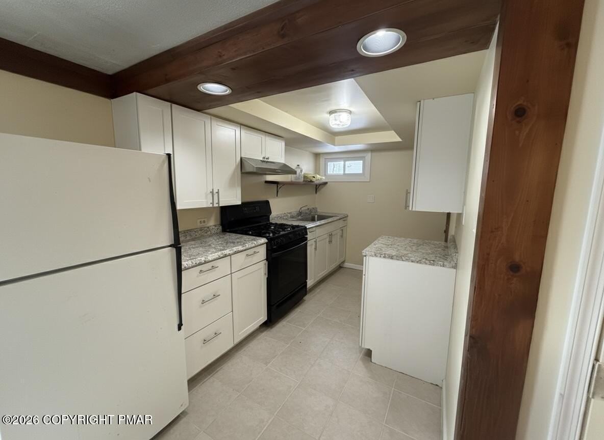 175 Bollinger Dr Apt B #B - Photo 4 of 13